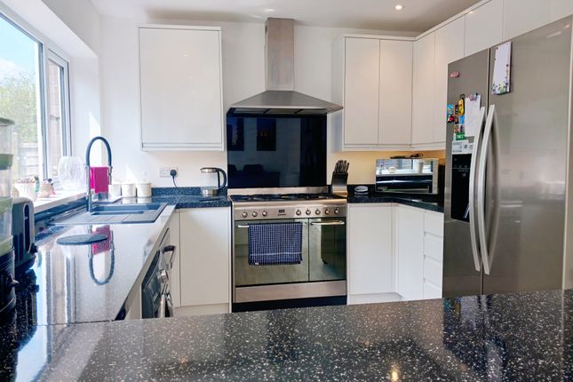 18, Waterlooville photo 5