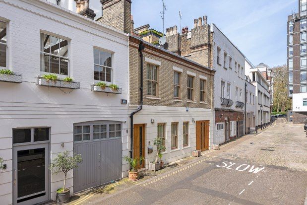 Thumbnail Mews house to rent in Jay Mews, London