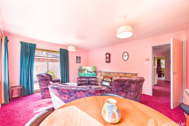 FIELDGATE, DRIFT ROAD, BORDON photo 3