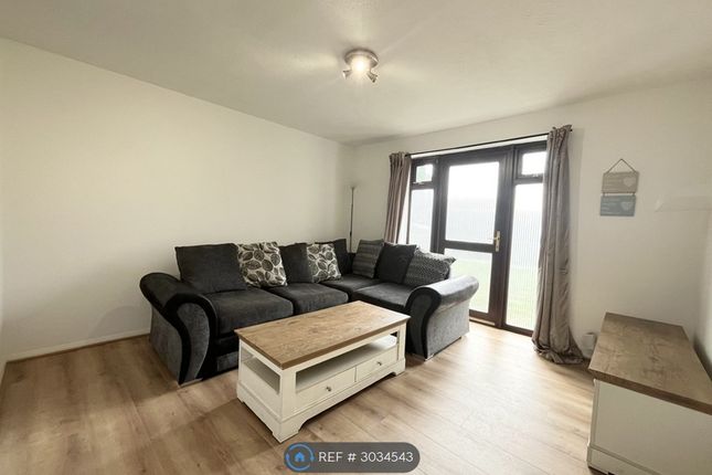 Flat, Latimer Court Bryanstone Road, Waltham Cross photo 3