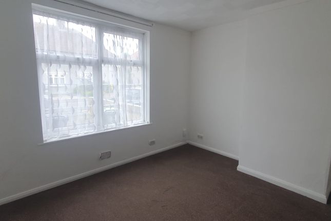 Sterry Road, Dagenham photo 2