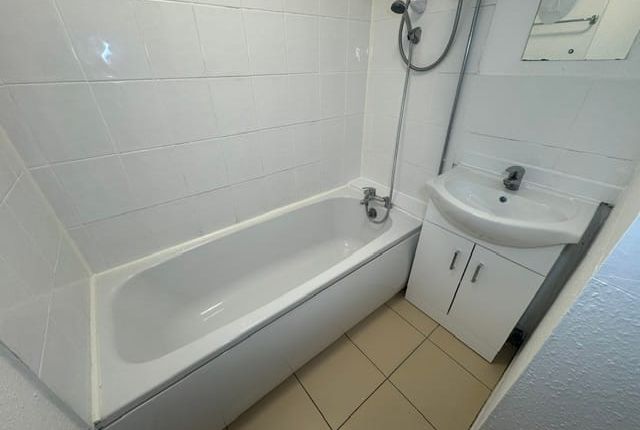 Flat 1, 149, Gisburn Road, Nelson photo 4