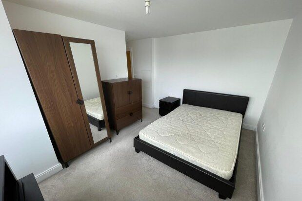 Flat to rent in 37 Strand Street, Liverpool