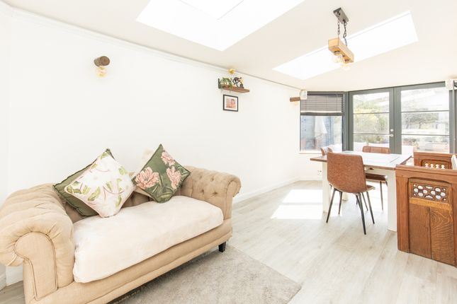 7, Richmond Court, Leyland photo 4