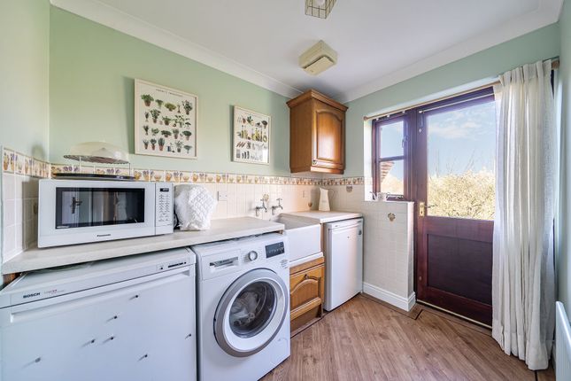 10 Willow Bank, Pershore photo 4