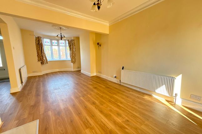 7 Pensnett Road, Brierley Hill photo 4