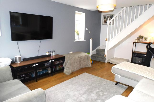 45, Summersby Close, Seaton photo 2
