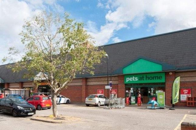 Commercial property to let in Unit Tanners Gate Retail Park, Northall Street, Kettering