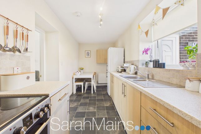 11 Wingrove Terrace, Gateshead photo 3