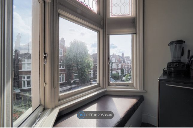 Flat to rent in West Hampstead, London