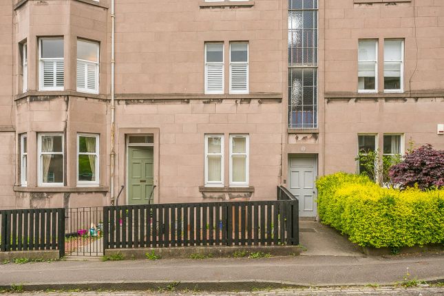 Thumbnail Flat for sale in Learmonth Crescent, Comely Bank, Edinburgh