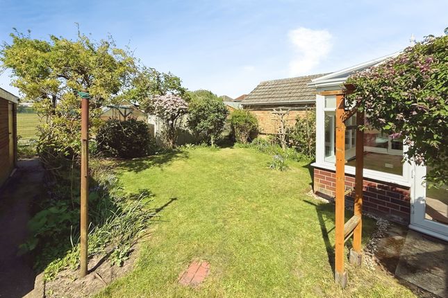 27, Manor Road, Lincoln photo 3