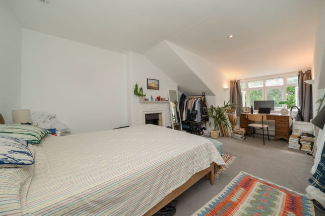 Flat 4, 29, Jacksons Lane, London photo 4