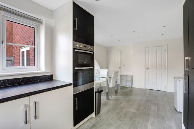9 Denbury Court, Nottingham photo 4
