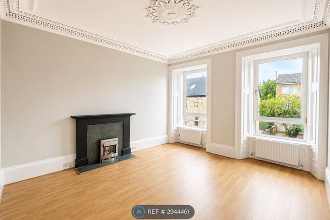 1-bed flat on East Princes St, Helensburgh, £695/mo