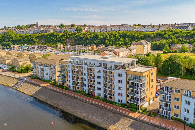 Thumbnail Flat for sale in Marconi Avenue, Penarth