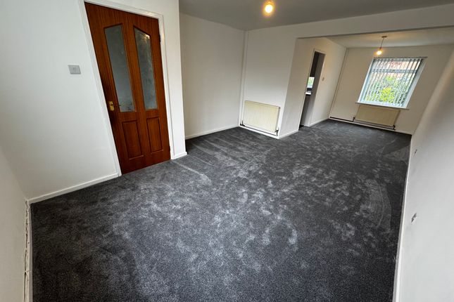 69, Chester Avenue, Bolton photo 2