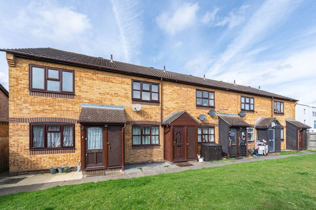 Thumbnail Maisonette for sale in Middlesex Road, Mitcham