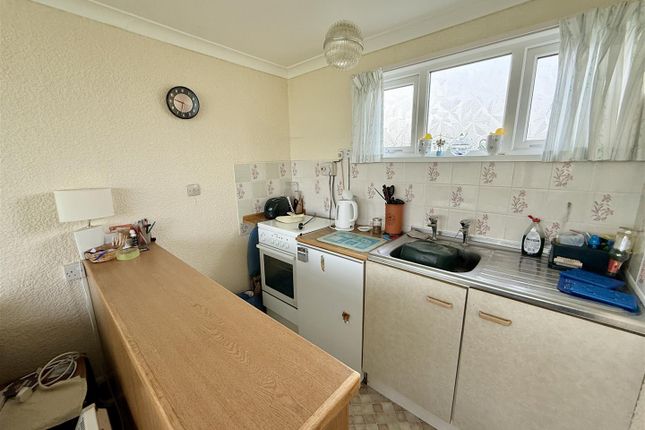 17, Broadside Chalet Park, Stalham photo 4