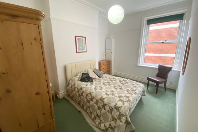 151, Lytham St. Annes photo 4