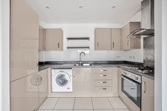 Flat 24, Westside Court, 71, Forty Avenue, Wembley photo 3