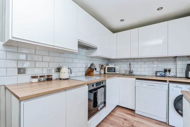 39, Kensington Fields, Southampton photo 2