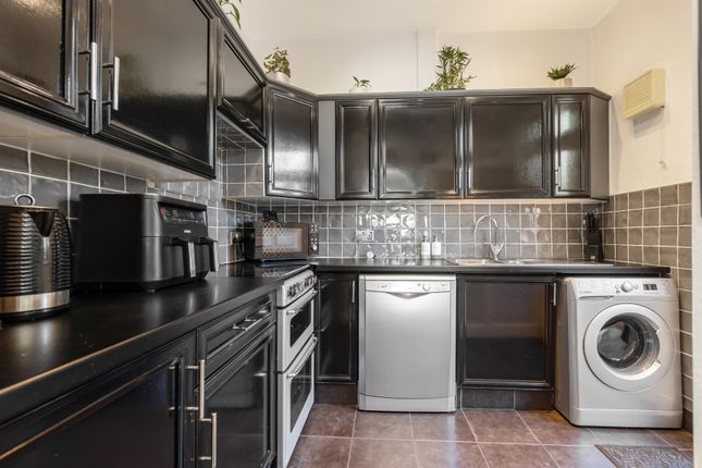 8, Greenbank Rise, Greenbank, Edinburgh photo 4
