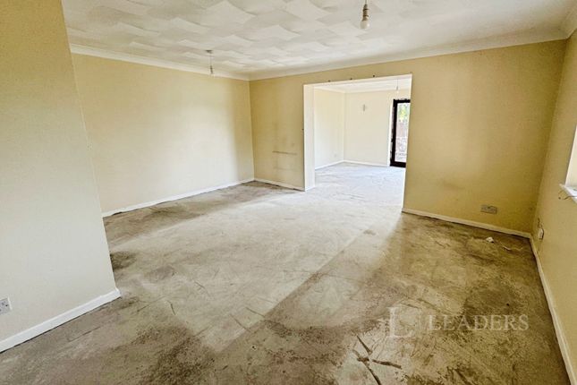 2, Raglan Mews, Essex photo 4