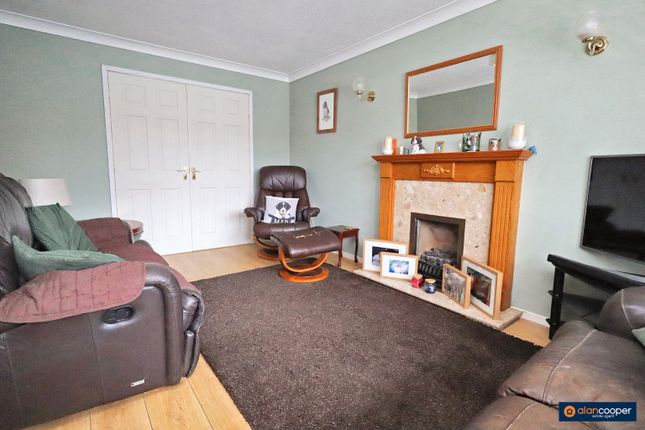 11, Kiln Close, Warwickshire photo 4