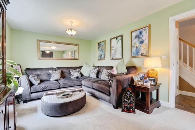 35, Cliff Aucott Cresent, Alsager photo 2