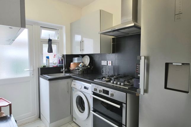 8, HARROW photo 4