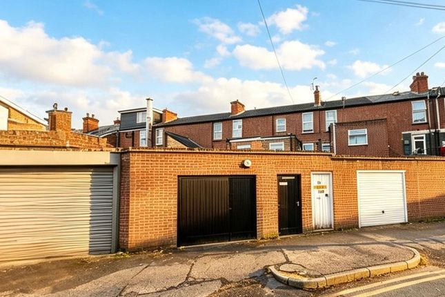17 Colwick Road, Nottingham photo 3