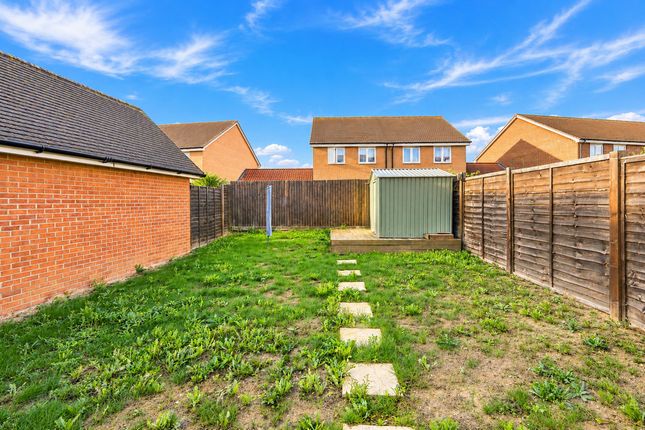 42, Athelstan Crescent Rochford, Rochford photo 4