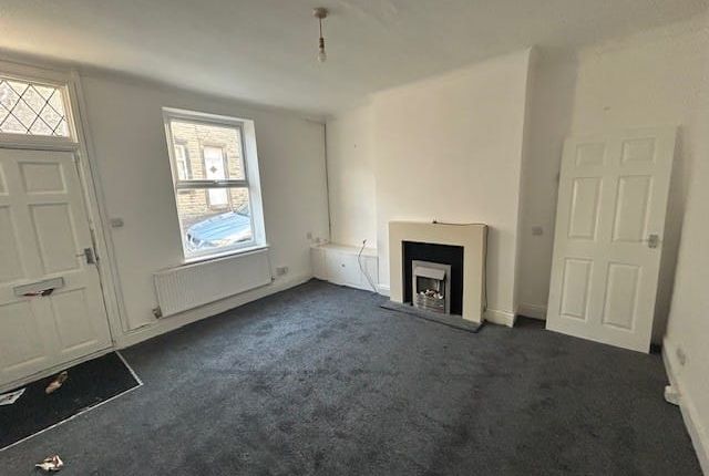 25, Grange Street, Burnley photo 2
