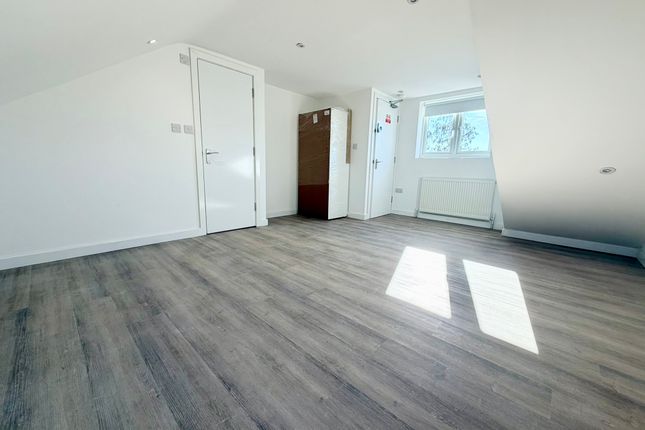 Brookfield Road, Edmonton photo 3