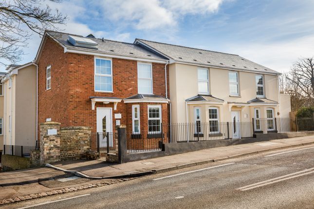 Thumbnail Flat to rent in Old North Road, Royston, Hertfordshire
