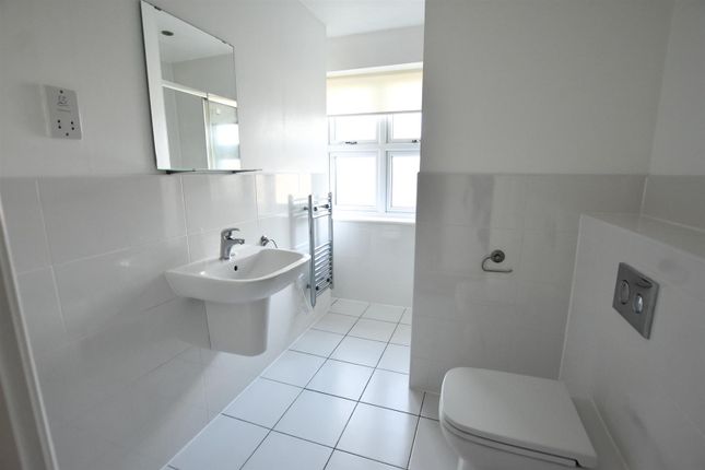 Flat 15, 5 Markfield Court Swithland Avenue, Leicester photo 5
