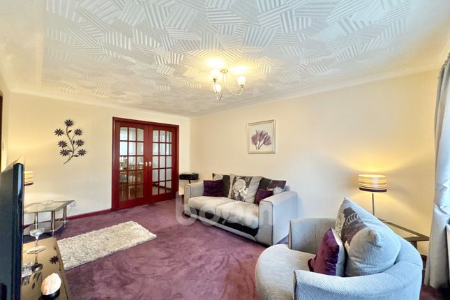 11, Eriskay Court Dreghorn, Irvine photo 2