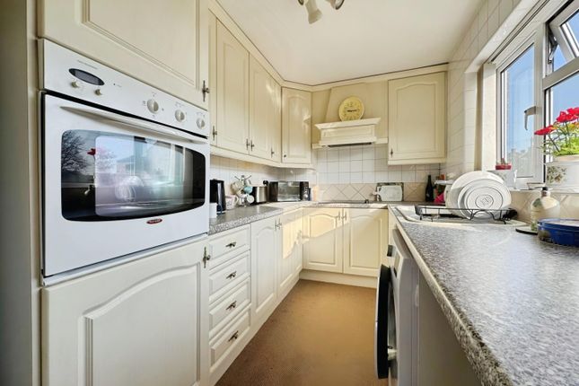 59, Hollins Lane, Sheffield photo 2