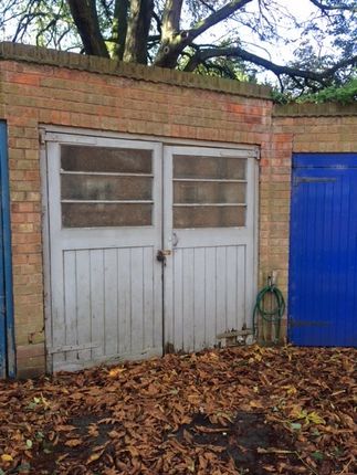 Parking/garage to rent in Chester Road, Erdington, Birmingham