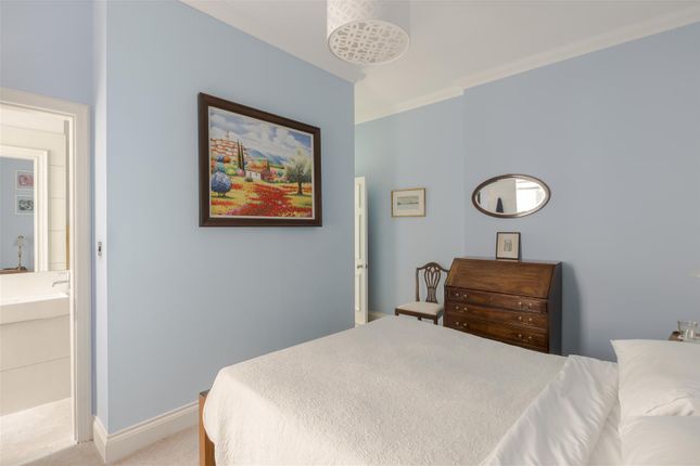 Flat for sale in Gordon Mansions, Bloomsbury