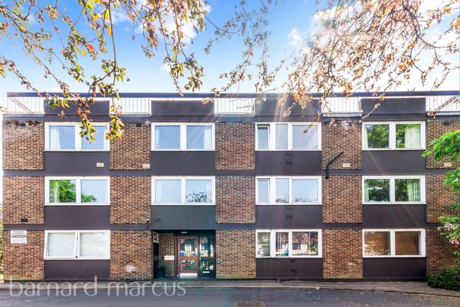 Flat for sale in Hershell Court, Upper Richmond Road West, London