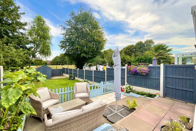 42 Osborne Grove, Crewe photo 3