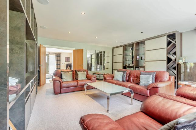 8646188-Interior05.Jpg