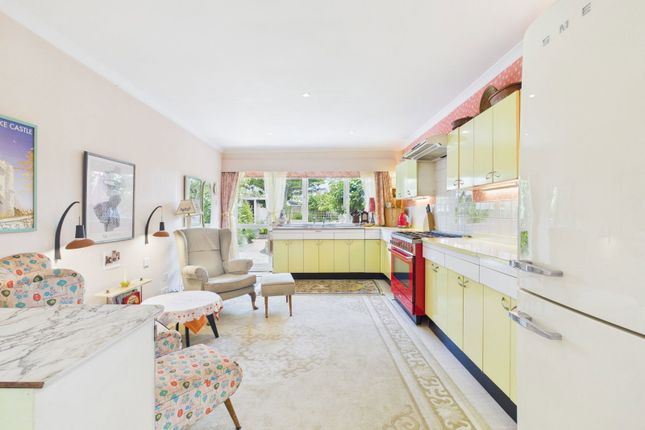 31, Mountview Road, Lancing photo 2
