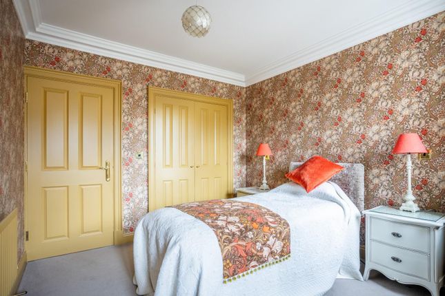 Flat for sale in The Square, Dringhouses, York