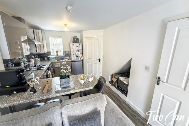 109, Maes Y Glo, Llanelli photo 4