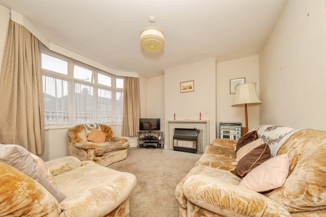 66, Heath Lane, Ipswich photo 4