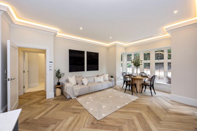 Langdon Grange, Oxshott, Leatherhead photo 2
