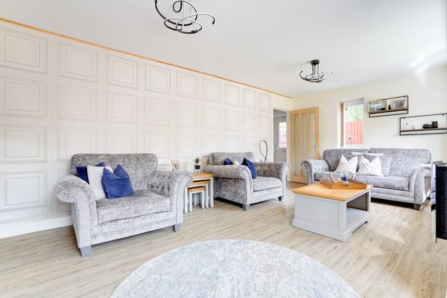 8, Shrubbery Gardens, Kidderminster photo 4